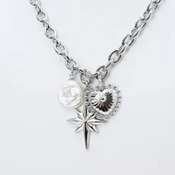 Treasure Jewels, Inc. Jewelry*Lovely Link Necklace Silver