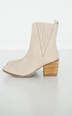 Naughty Monkey Shoes*Taris Ankle Boot in Cream