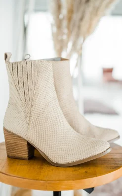 Naughty Monkey Shoes*Taris Ankle Boot in Cream